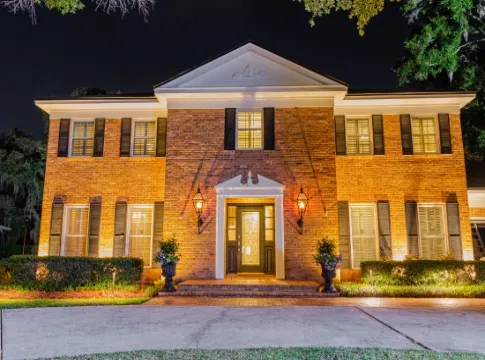 Custom Outdoor Home Lighting