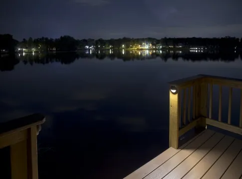 Relaxing Waterfront Living